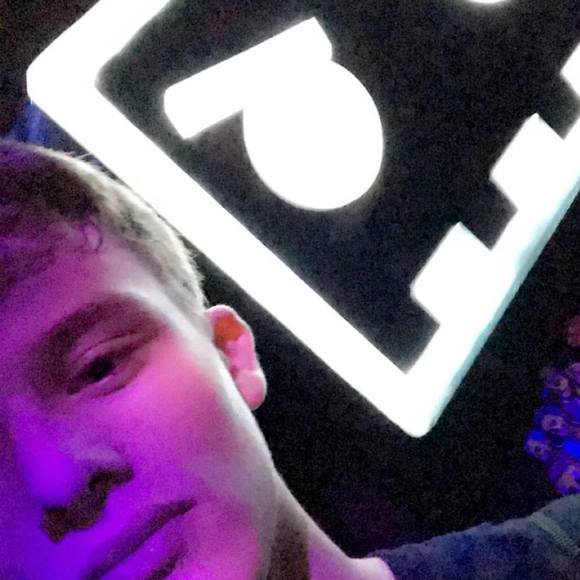 Meet your Posher, Jesse - Picture 1 of 1